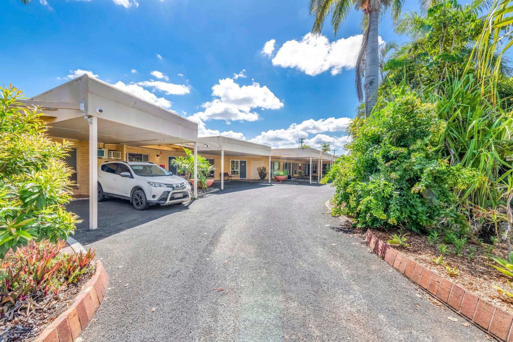 Bundaberg International Motor Inn Екстер'єр фото