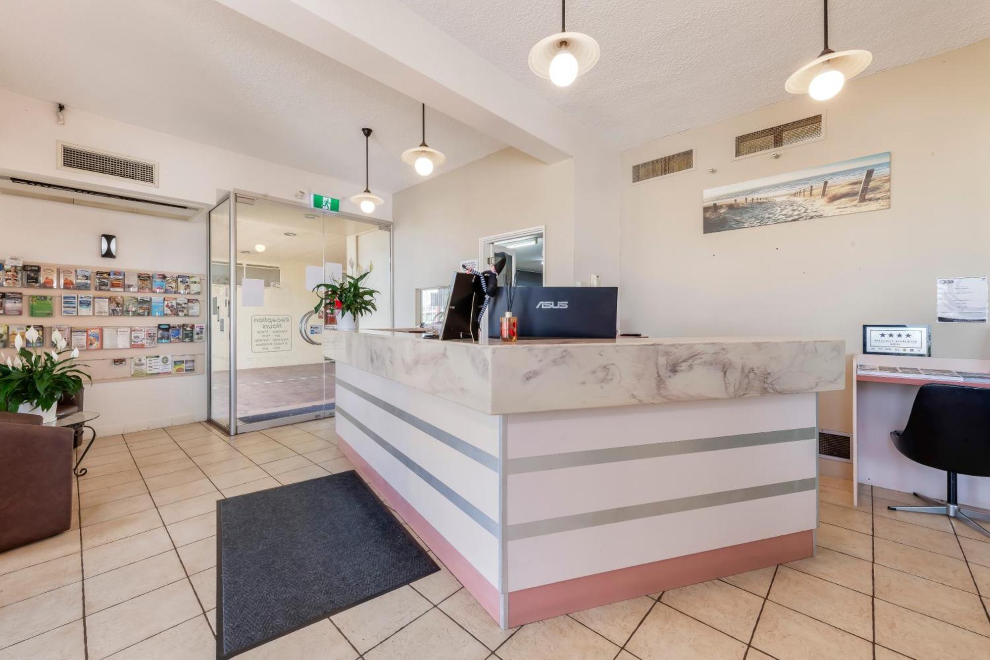 Bundaberg International Motor Inn Екстер'єр фото